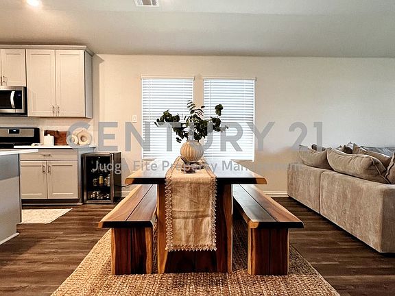 5th image of 3000 Plumbago Dr