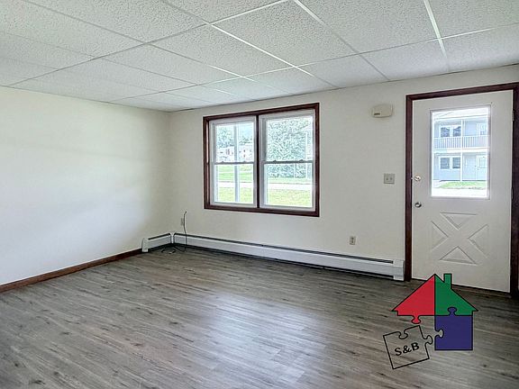 2nd image of 111-113 Allen St #111-2