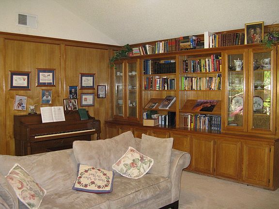 3rd image of 7232 Timberidge Dr