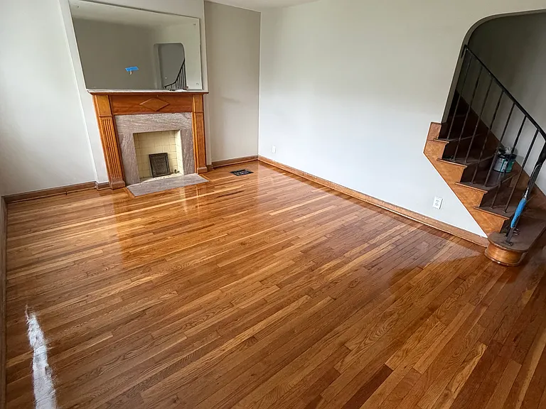 108 N Huron Ave — Photo 3