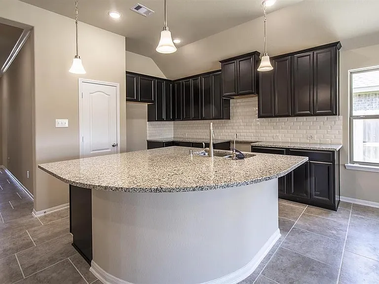 2622 Ivy Wood Ln — Photo 10