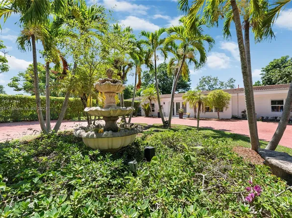8350 SW 184th St, Cutler Bay, FL 33157