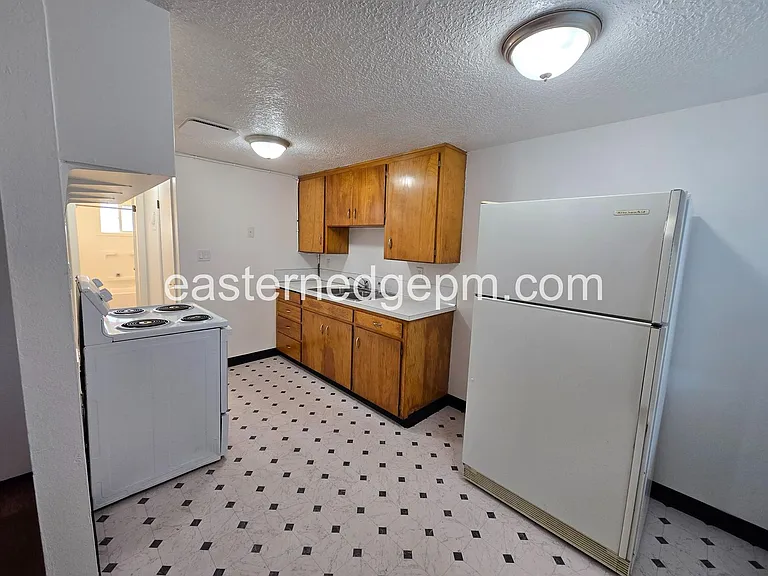 98 NW 10th St — Photo 8