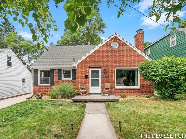 1641 Sylvan Ave SE, Grand Rapids, MI 49506