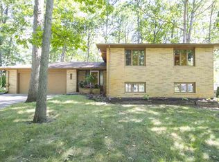 415 Blake Dr, Fort Wayne, IN 46804