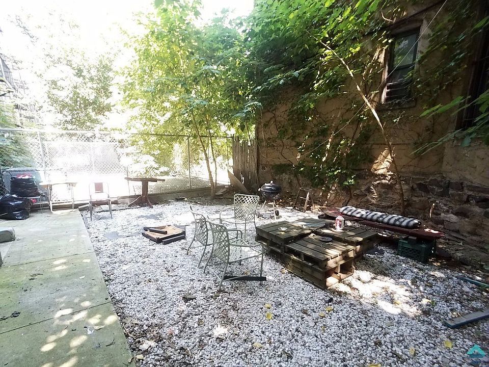 1st image of 135 Rogers Ave APT 1R