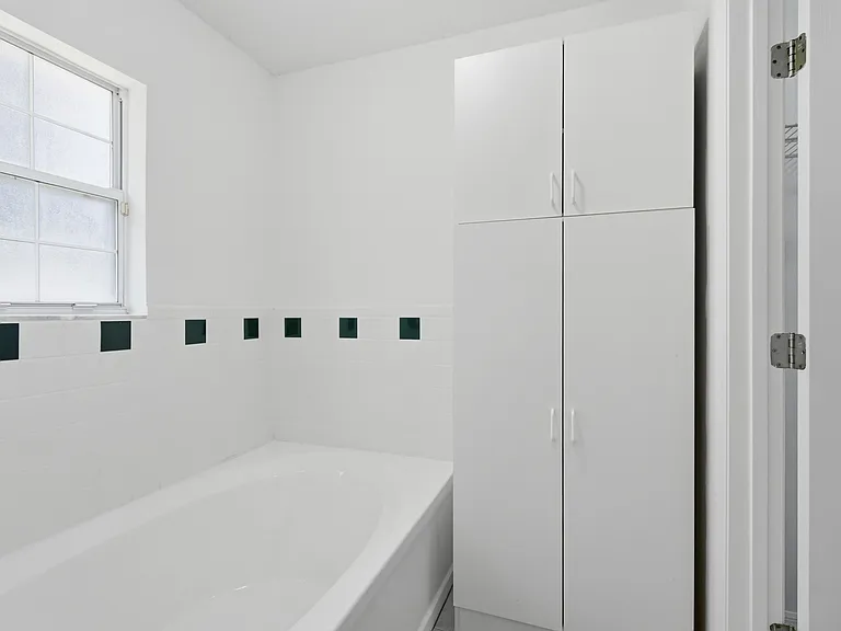 341 Shamrock Rd — Photo 7