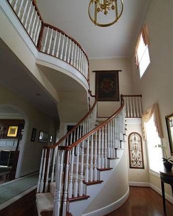 2nd image of 4545 North Gate