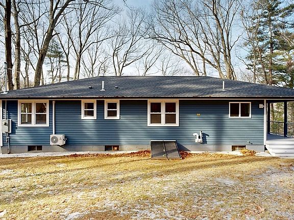 5th image of 7 Woodlawn Dr