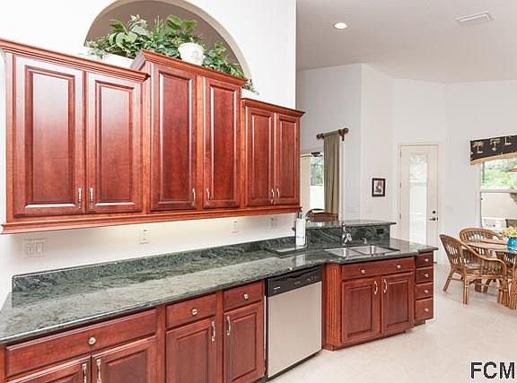 5th image of 11 Marshview Ln