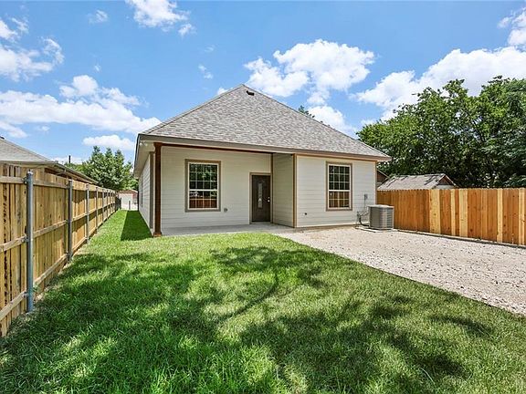 3rd image of 2024 Angelina Dr