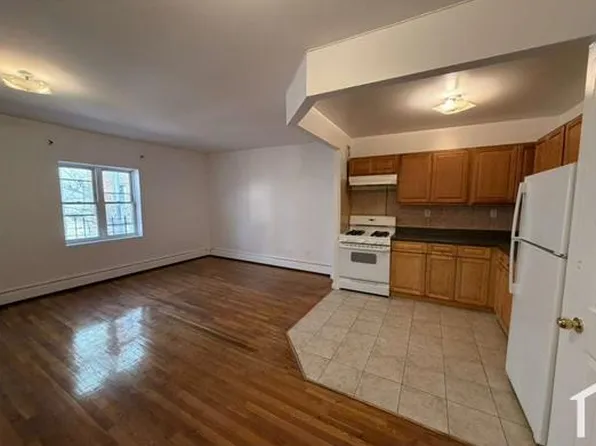 160 W 162nd St #3, Bronx, NY 10452