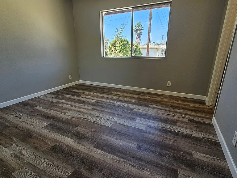 610 Daisy St — Photo 10