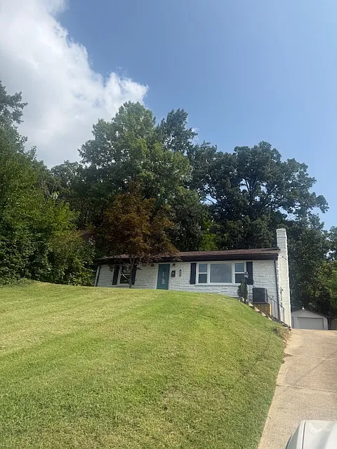 2 bed, 1066 sqft, $1,350 — Photo 3