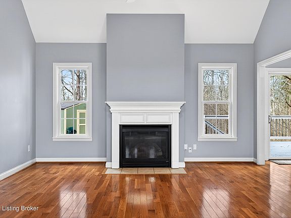3rd image of 12401 Tyler Woods Ct