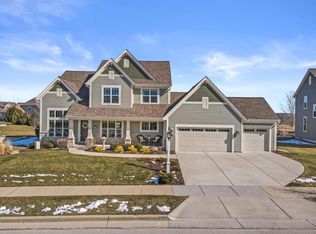 2915 Makou Trl, Waukesha, WI 53189