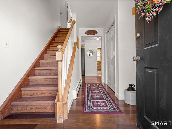 2nd image of 290 Tanglewood Circle