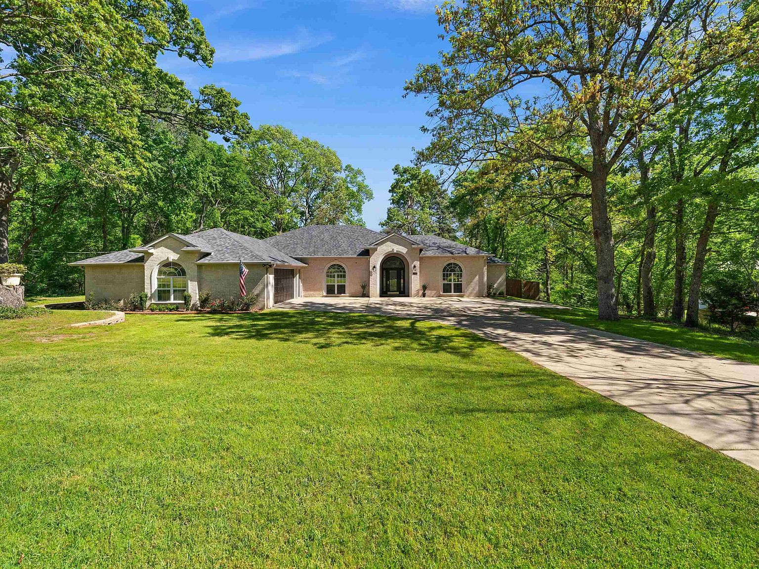 1804 W Lake Dr, Gladewater, TX 75647 MLS 24004782 Zillow