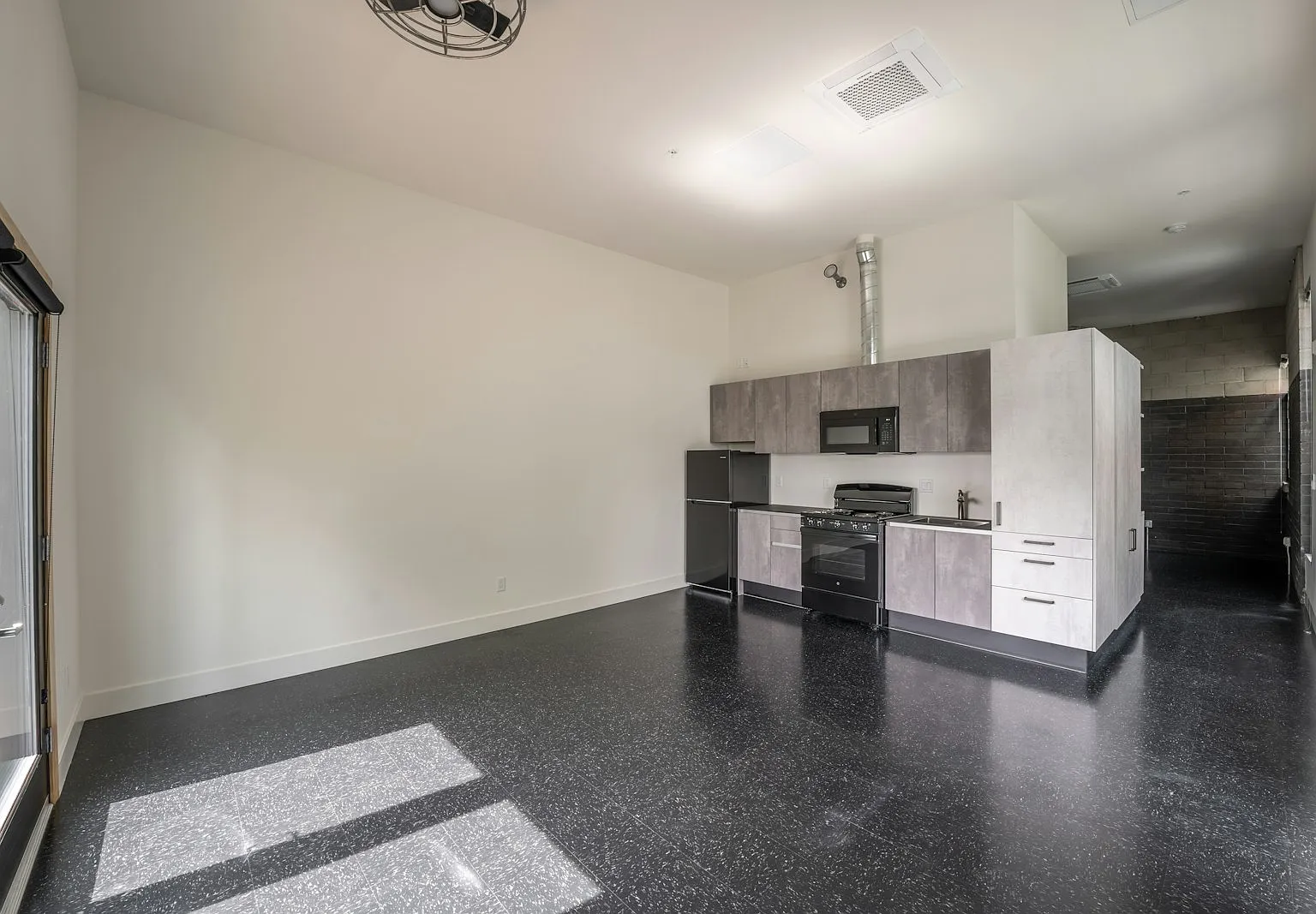 1932 Kearney Avenue, Unit 09 — Photo 1