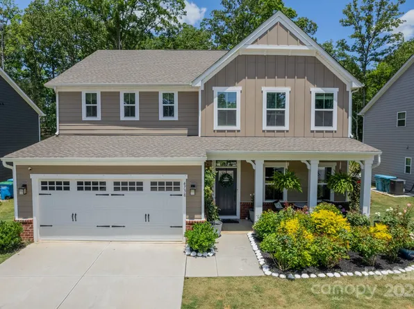 4738 Green Mountain Dr, Charlotte, NC 28215
