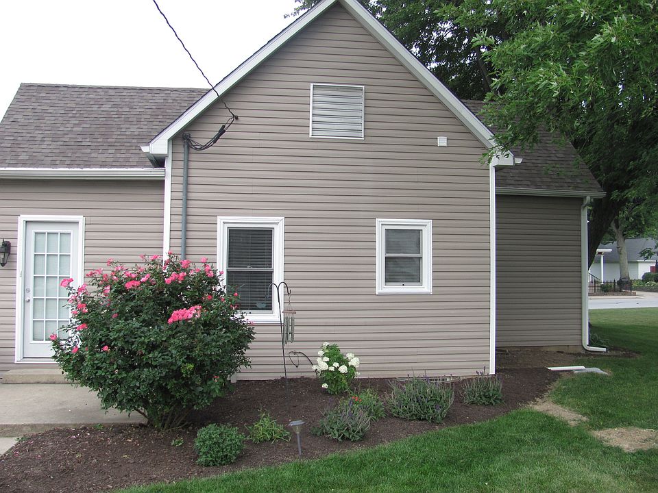 2nd image of 409 N Main St