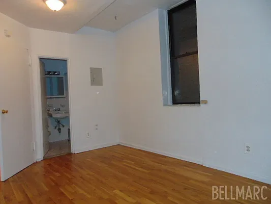 Rented by Bellmarc Realty | media 5