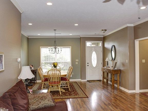 4th image of 430 Natalie Cir