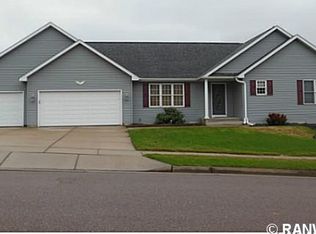 4309 S Oakwood Hills Pkwy, Eau Claire, WI 54701