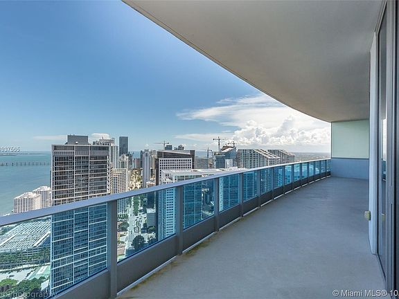 2nd image of 200 Biscayne Boulevard Way APT 5204