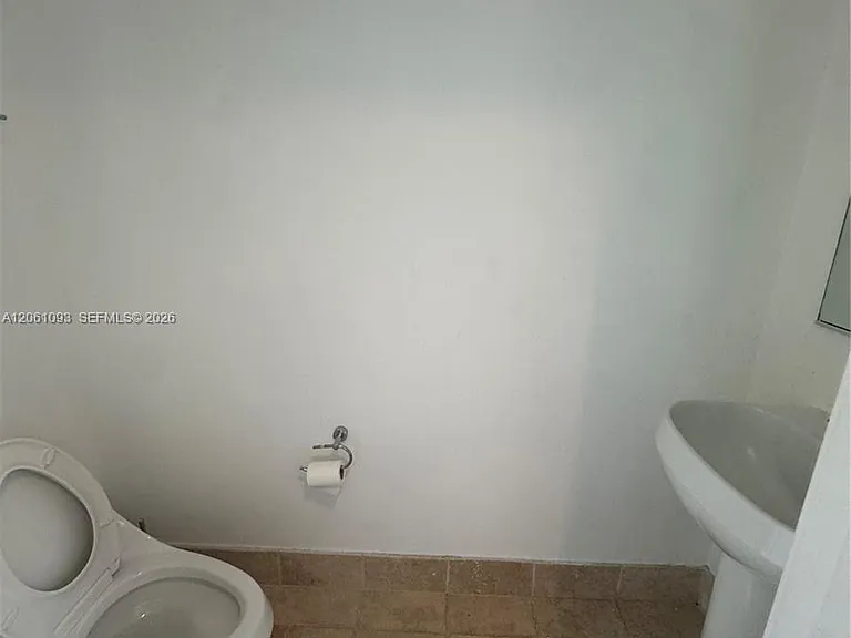 18201 Collins Ave #608 — Photo 8