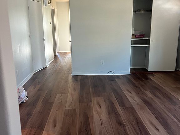 3rd image of 595 Lancelot Dr