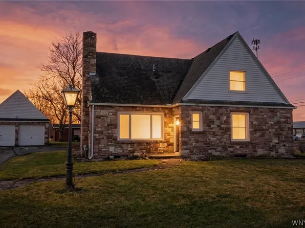 7158 W Main Rd, Le Roy, NY 14482