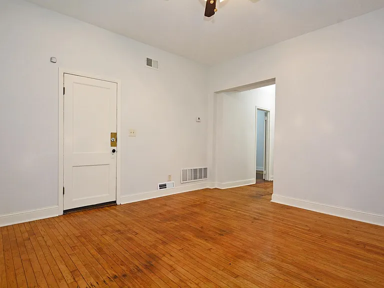 920 22nd Ave NE — Photo 5