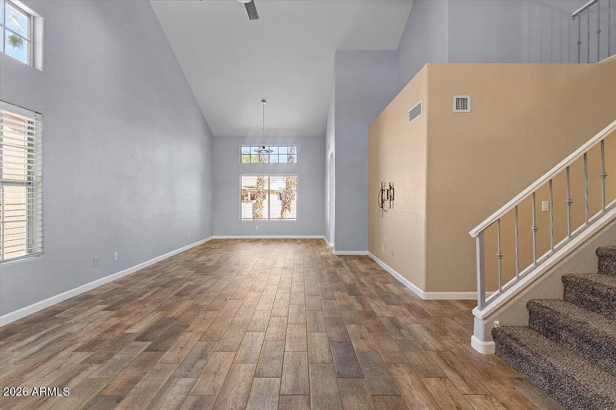 5 bed, 4.0 bath, 2883 sqft, $3,695 — Photo 4