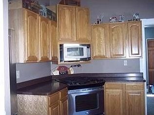 3rd image of 53 Hughes St W