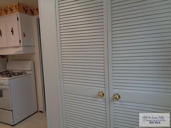 5th image of 25508 Goldenrod Ln