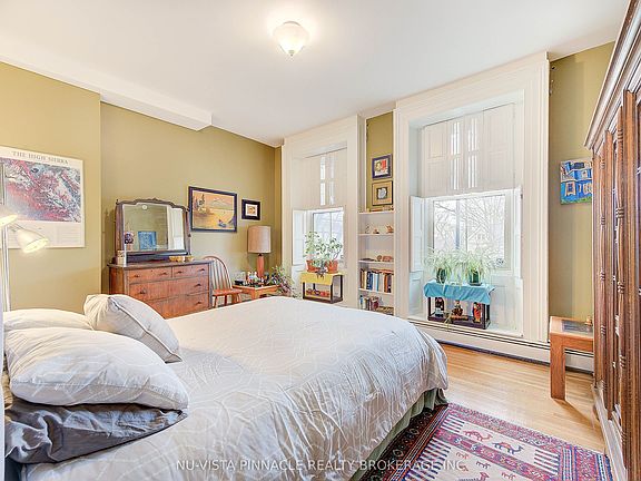 4th image of 49 Ridout St S #5