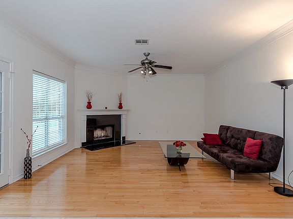 4th image of 1607 Dominik Dr