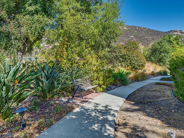 Legacy Hills at Poway 55+ — Photo 40