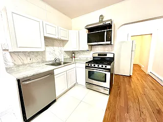 418 Central Avenue, #1