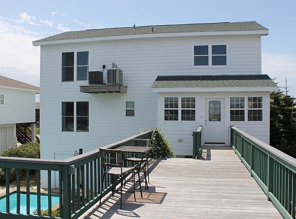 4th image of 1222 Maui Dr