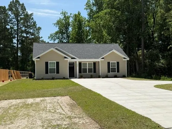 2605 Cottonwood Dr., Loris, SC 29569