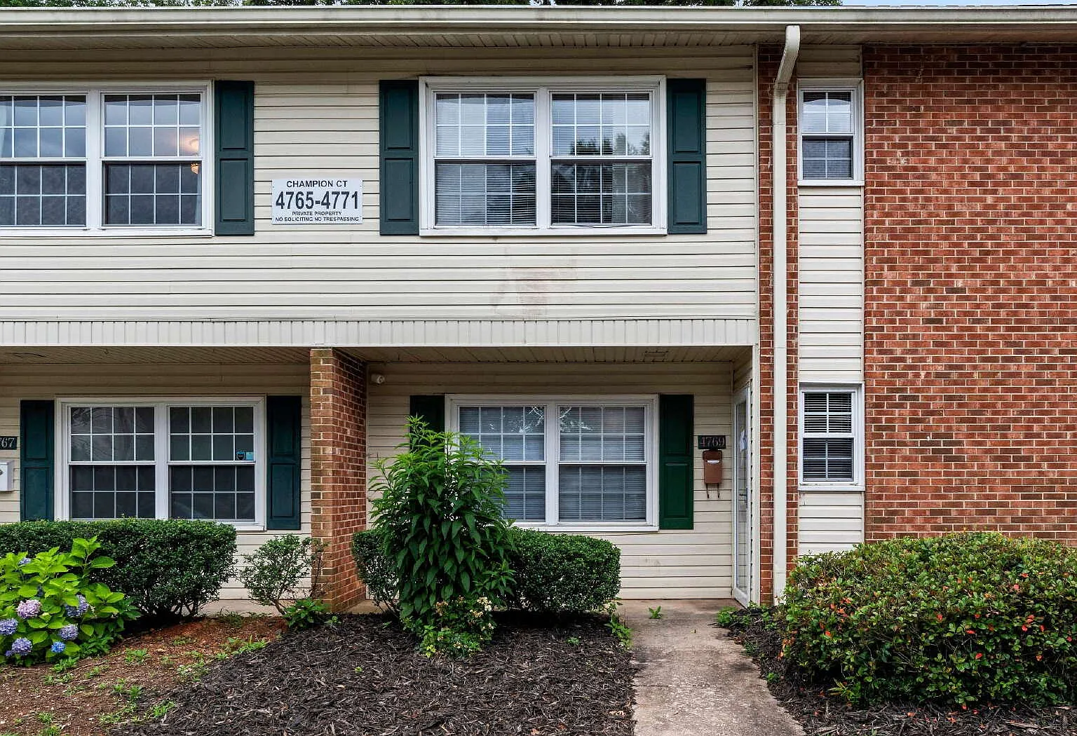 2 bed, 2.5 bath, 1168 sqft, $1,500 — Photo 1