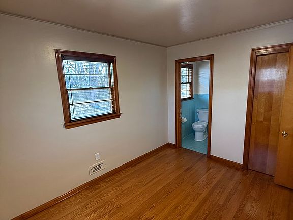 5th image of 1125 Roselawn Way