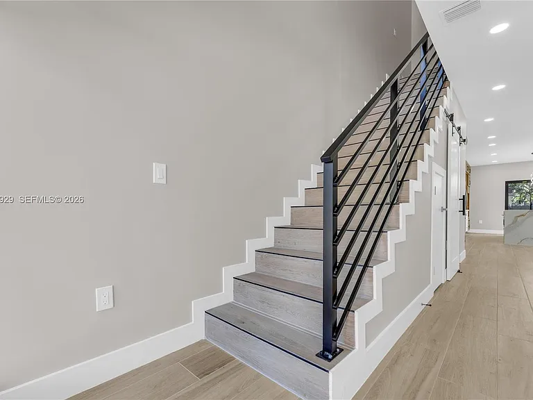 1816 NW 49th St — Photo 28