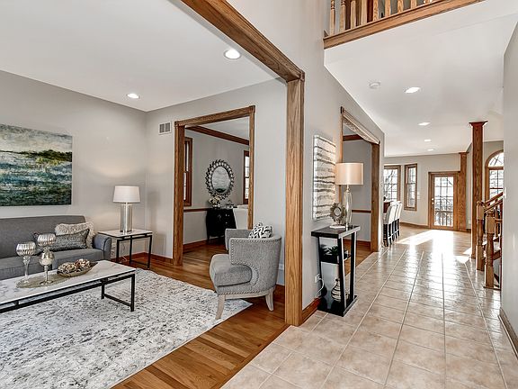 4th image of 849 Breton Lakes Dr