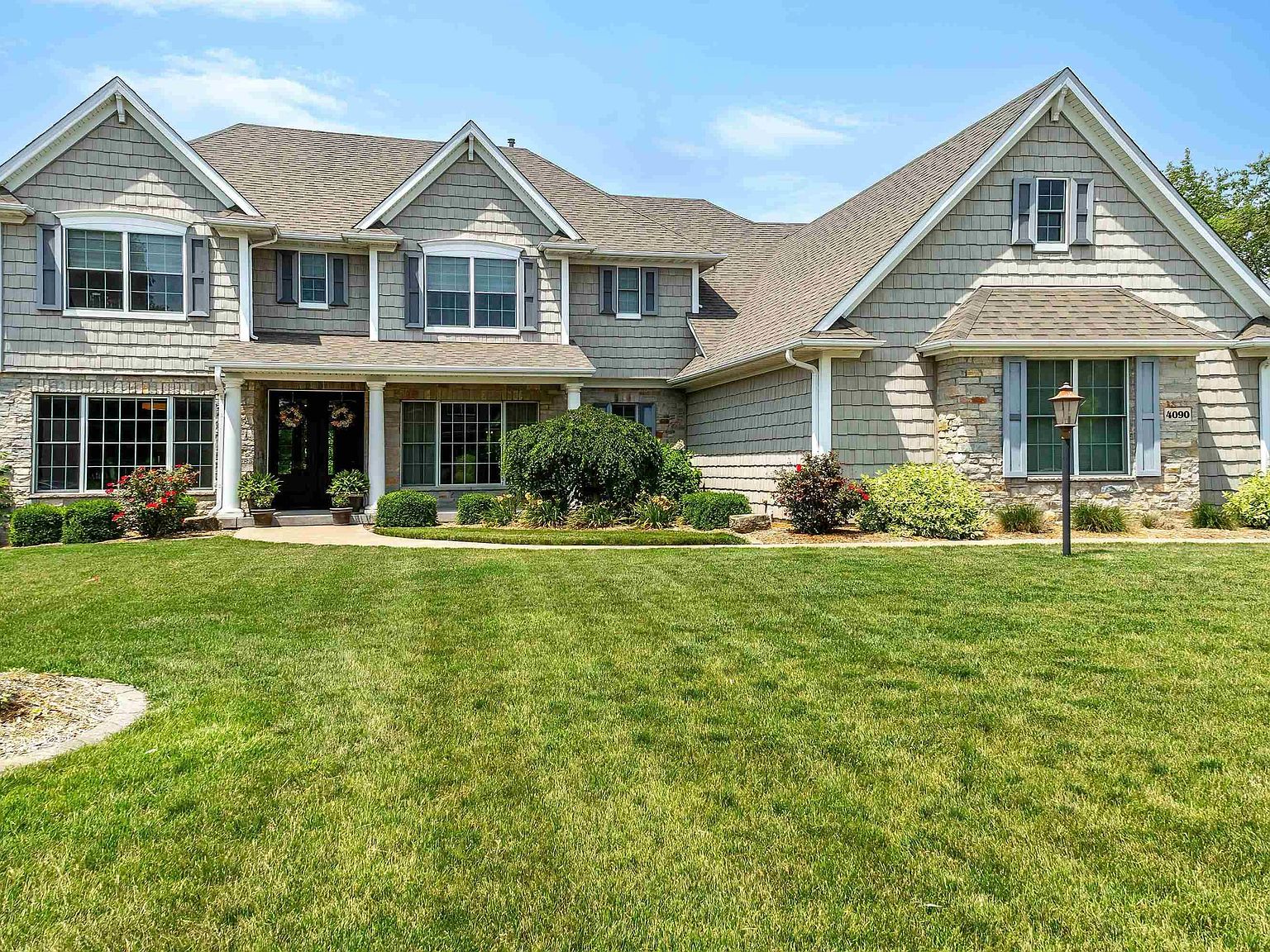 4090 Grayhawk Ct, Bettendorf, IA 52722 MLS QC4244152 Zillow