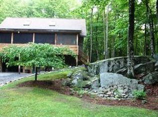 872 Sunset Rd, Frye Island, ME 04071