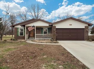 11 Blue Spruce Ct, Granite City, IL 62040