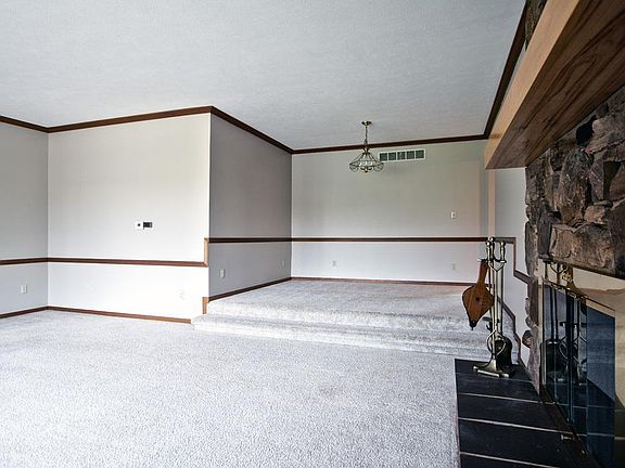 4th image of 64905 McIntosh Ln